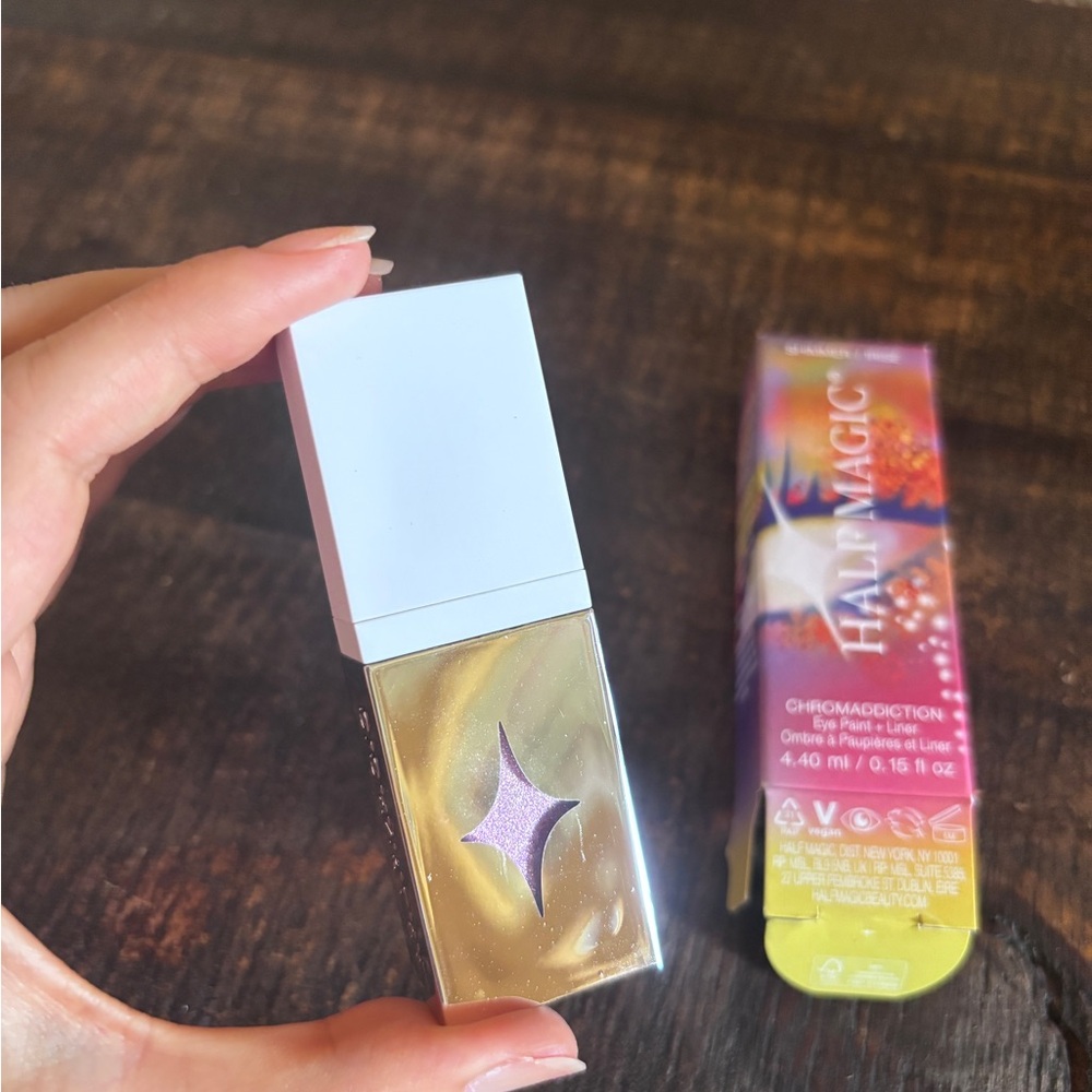 NIP-Halfmagic Chromaddiction Shimmer Eye Paint + Eyeliner Baby Bunny